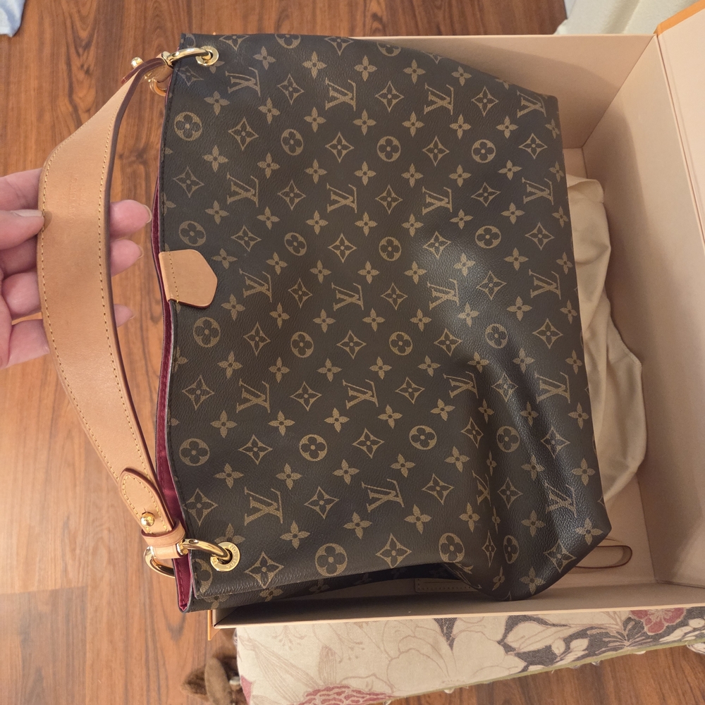 Louis Vuitton Graceful MM Monogram Canvas Shoulder Bag in Brown with Pink Lining - Picture 6 of 10